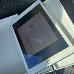 📱 iPad Air 2 – 16 GB Wi‑Fi (Model A1566)