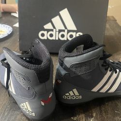 adidas sports shoes