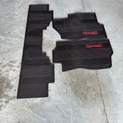2011 GMC  Truck Floor Mats