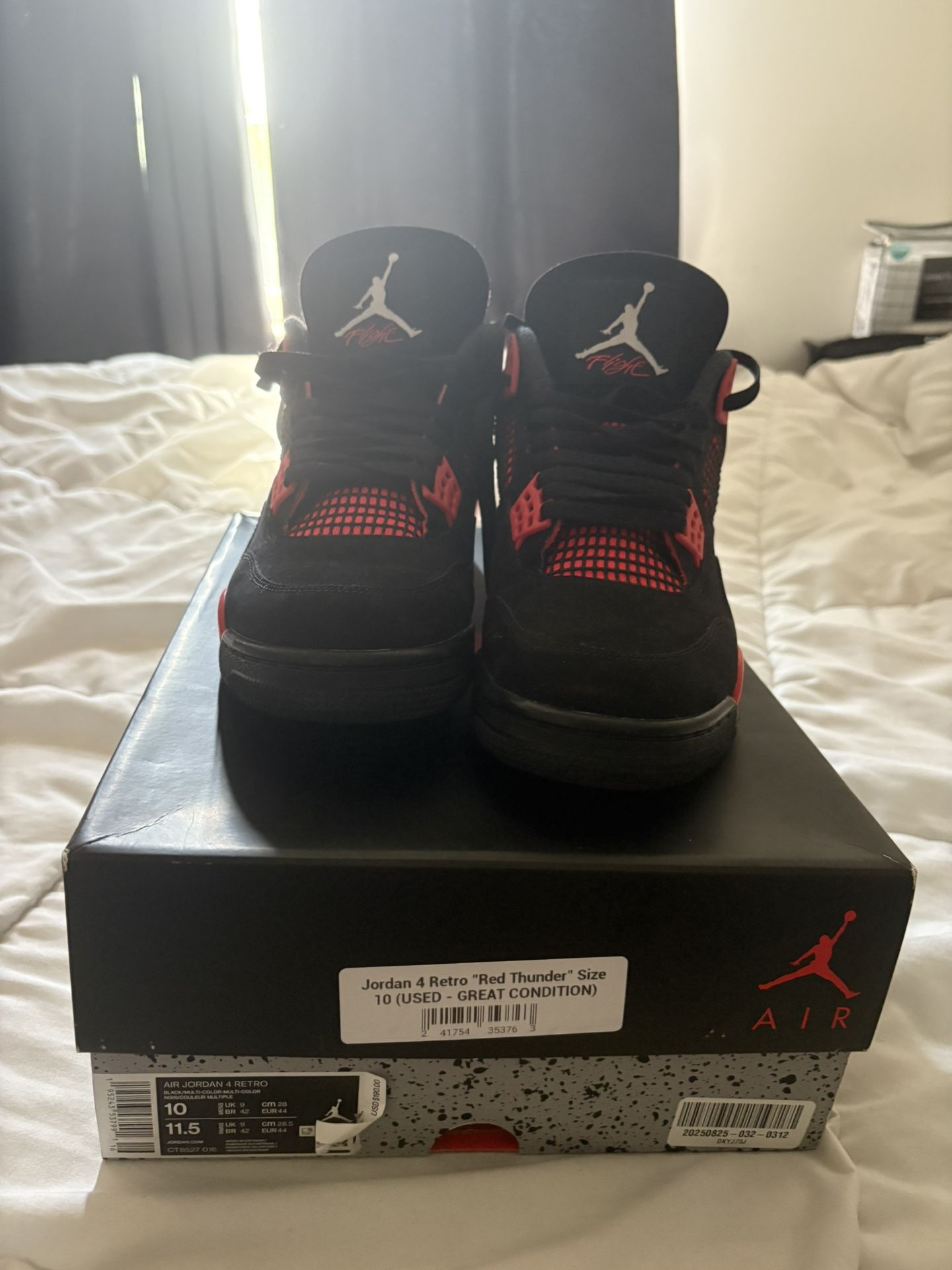 Red Thunder 4’s Size 10. 9/10 Condition