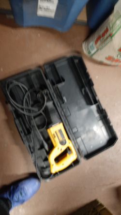 DEWALT