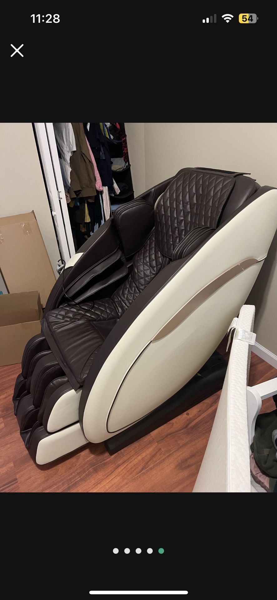 2600$ Luxury Zero Gravity Massage chair
