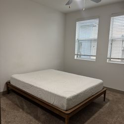Queen majestic Beds Mattress W/ Or W/o Queen Wood Frame 