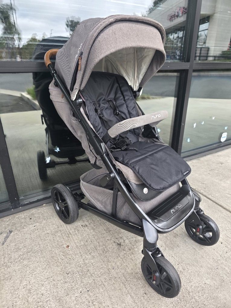Nuna TAVO stroller