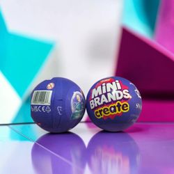 Zuru Mini Brands Create Disney Snowglobes Mystery Blind Ball DIY Capsule