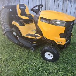 Cub Cadet Riding Mower With Bagger 