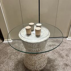 Contemporary coffee table 20”H mother pearl inlay base 24” round glass top with candle tray centerpieces pickup Gaithersburg md20877