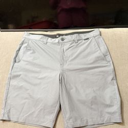 Travis Mathew brand shorts Size 36