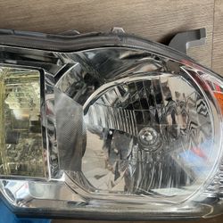 Toyota Tacoma Headlight 