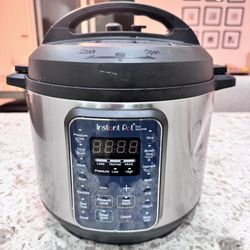 Instant Pot Duo Gourmet 60 6Quart Electric Pressure Cooker