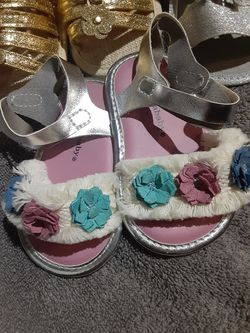 Baby sandals size 6-9 months new