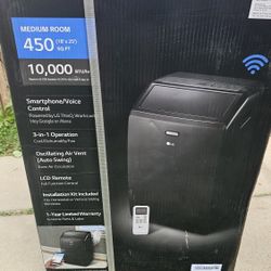 LG 10,000 (DOE) BTU 115-Volt Portable Air Conditioner Cools 450 Sq. Ft. with Dehumidifier and Wi-Fi in Black
