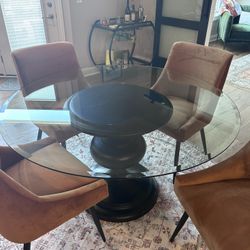 Dining Table With A Total Of 5 Chairs 