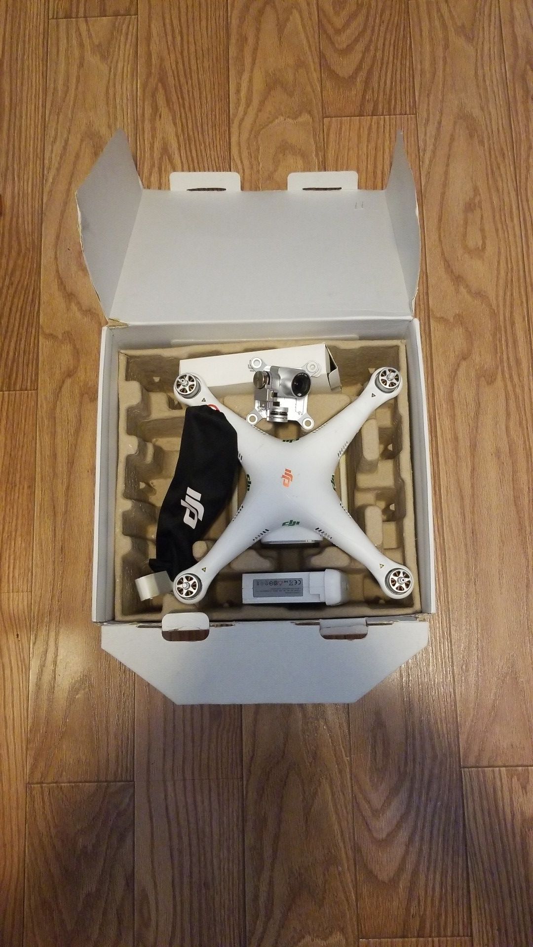 (CashPickup)Phantom 3 Standard DOES NOT Come With a Controller/Cable on the Drone That Connects The Camera to it Is Cut But is Fixable
