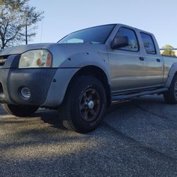 2002 Nissan Frontier - 4 Door - Auto Transmission 