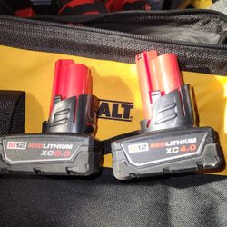Firm Price🛑 Milwaukee m12 6.0 & 4.0 battery used Good. Precio firme no acepto menos🛑 