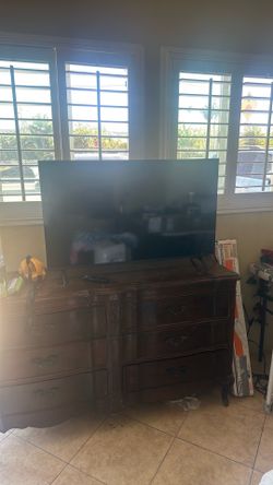 Vizio TV 36-40 inch