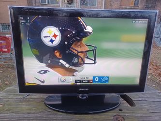 32" SAMSUNG 1080P HDTV WITH ROKU REMOTE CONTROL $100 FINAL PRICE READ DESCRIPTION AND SEE ALL PICTURES