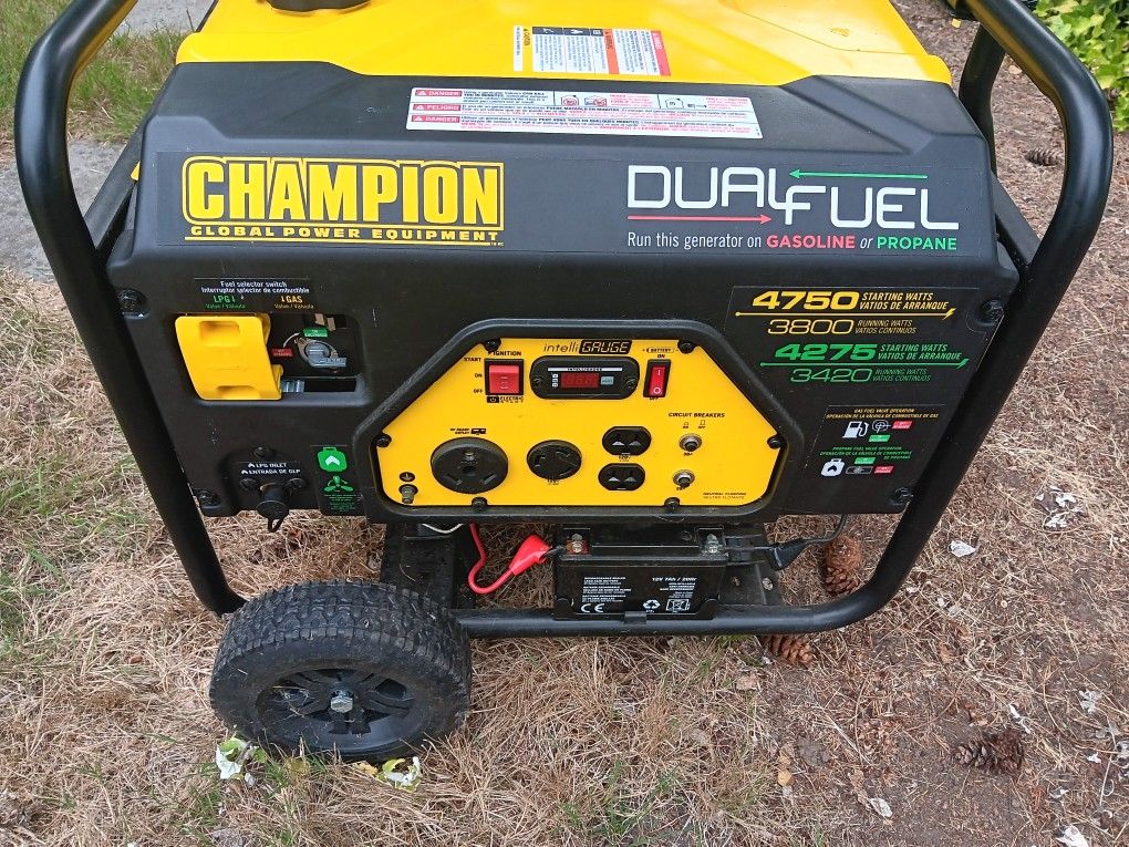 LIKE NEW GENERATOR FOR SALE PLEASE READ DETAILS