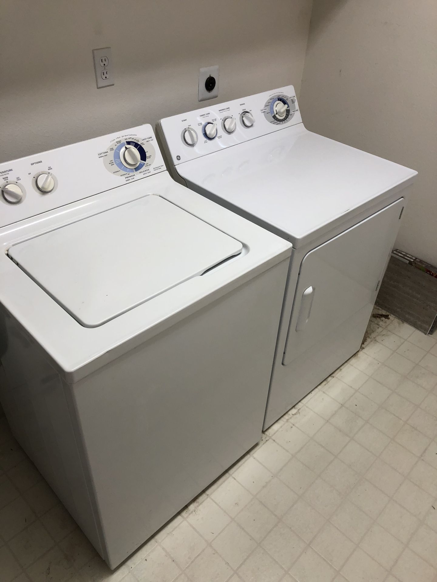 G E WASHER AND DRYER