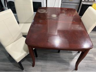 Kitchen table/4 chairs