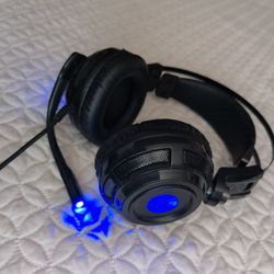 Wire Headset with Lights 