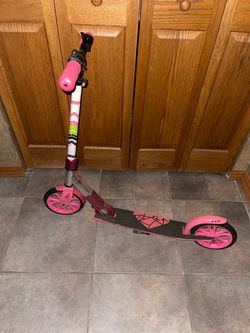 Swagtron K8 Kick Scooter(Manual Scooter)