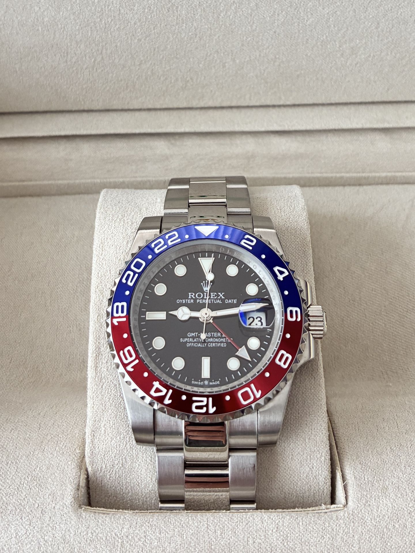 Luxury Watch - Pepsi GMT - Master II 40 mm