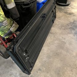 Gen 3 Tacoma Tri Fold Hard Cover 5 Ft
