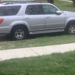 2004 Toyota Sequoia