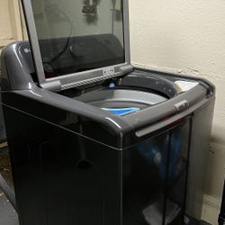 LG Washer & Dryer Set Black- 1 Year Old- Works Perfect