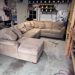 Havertys Sectional Couch
