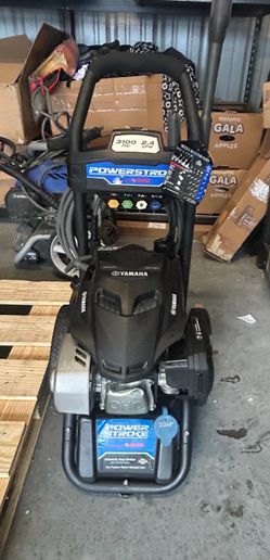 Yamaha Powered 3100 PSI 2.4 GPM Gas Pressure Washer