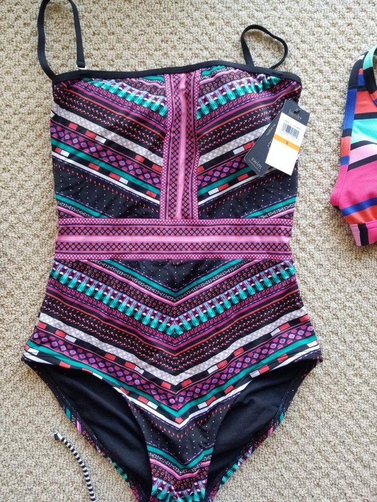 Laundry By Shelli Segal Swimsuit size Small NWT!