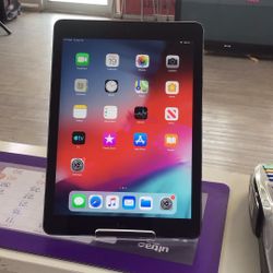 Great Condition Apple IPad Air 9.7 Unlocked Ready For Use, Comes With Charging Cable