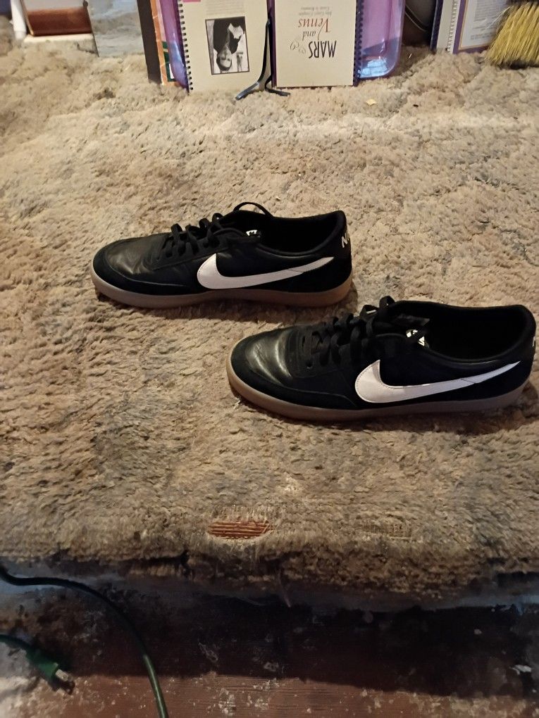 Size 14 Men's Nikes