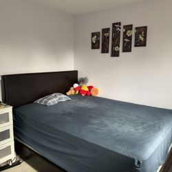 Queen size bed (frame + Mattress + Box)