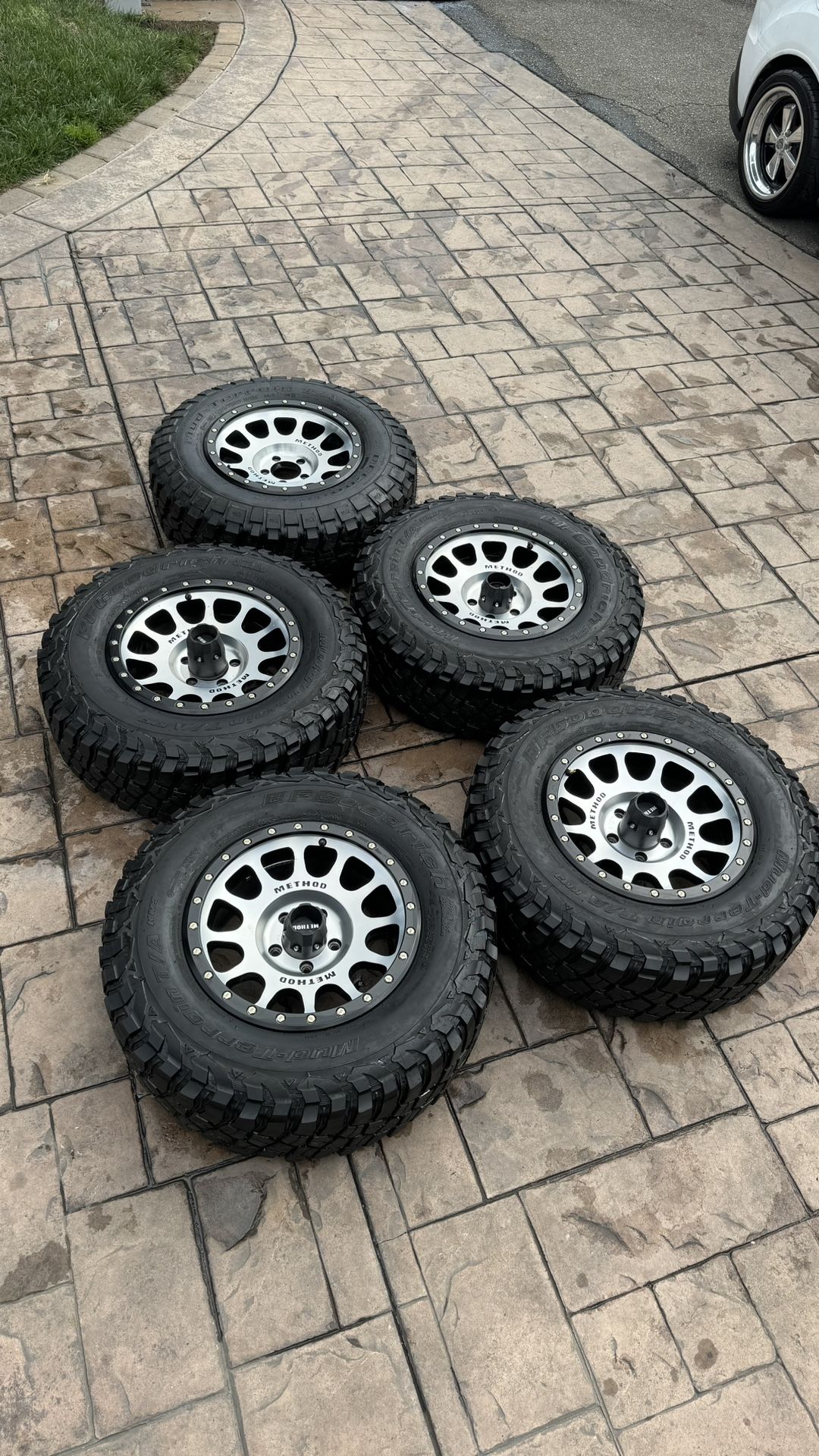 JEEP WRANGLER METHODS MR305 WHEELS (FIRM ON PRICE)
