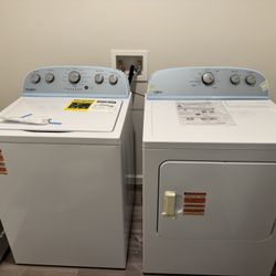 Whirlpool Washer And Dryer Set