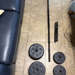 40 Lbs In Plates . 2 Dumbells 1 Barbell Pickup By UTA 