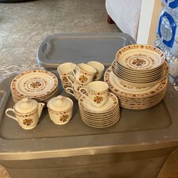   China Set , Royale Palace  Japan  43 Pc  