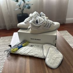 Bad Bunny Last Forum  Size 11.5