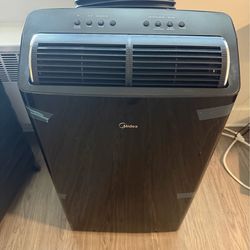 Midea portable AC (14,000 BTU,12,000 SACC)