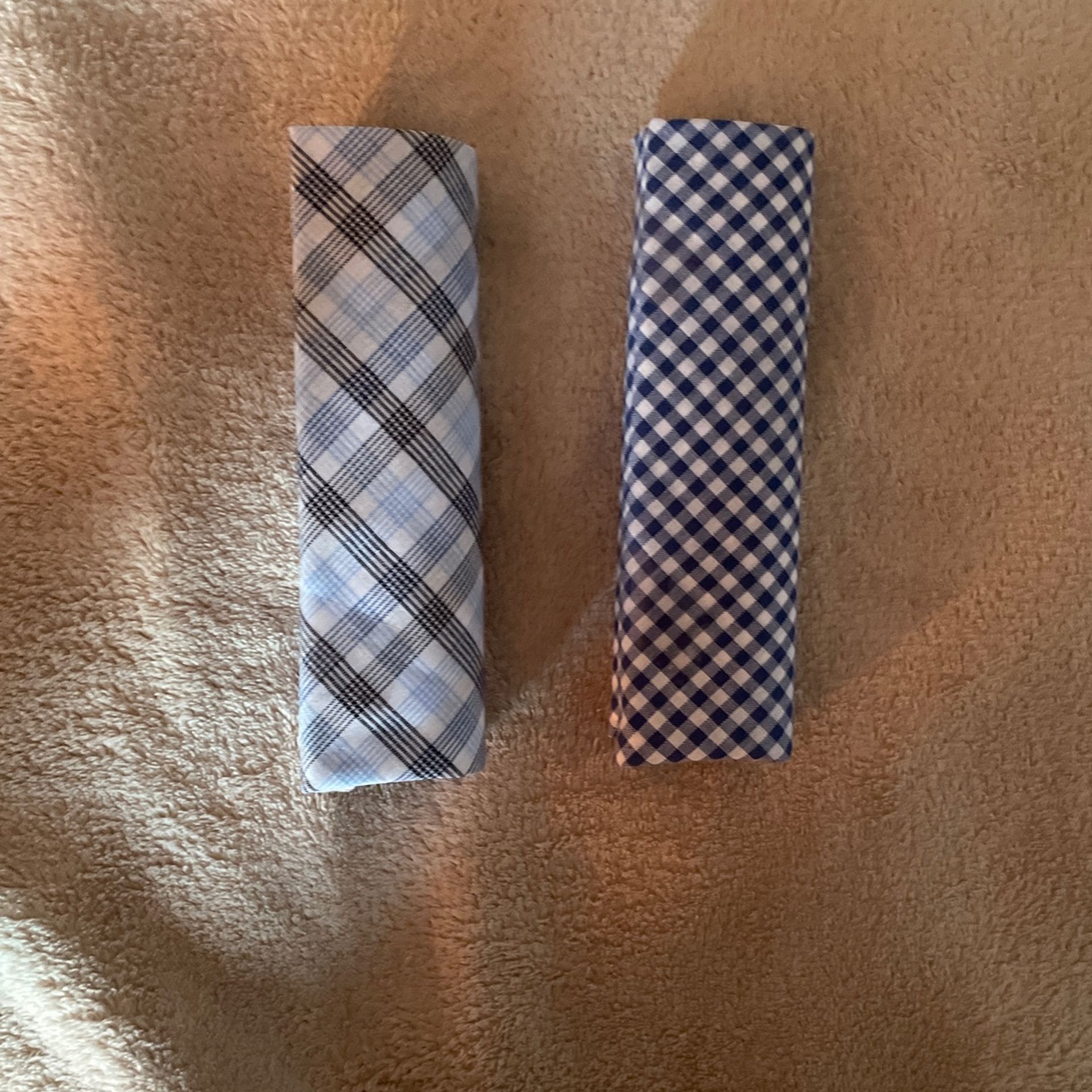 2 ct, Club Room Handkercheifs/Pocket Square