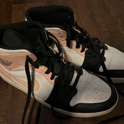 Jordan 1s Mid Pink Size 13