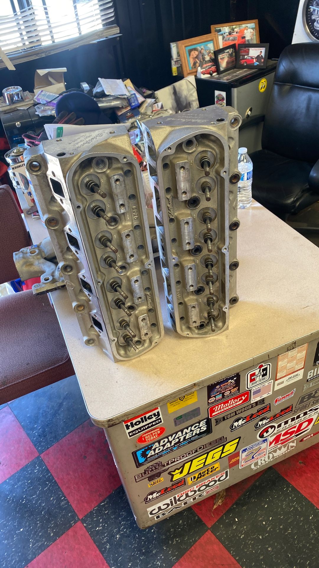 5.0 302 Edelbrock Performer, Aluminum Heads