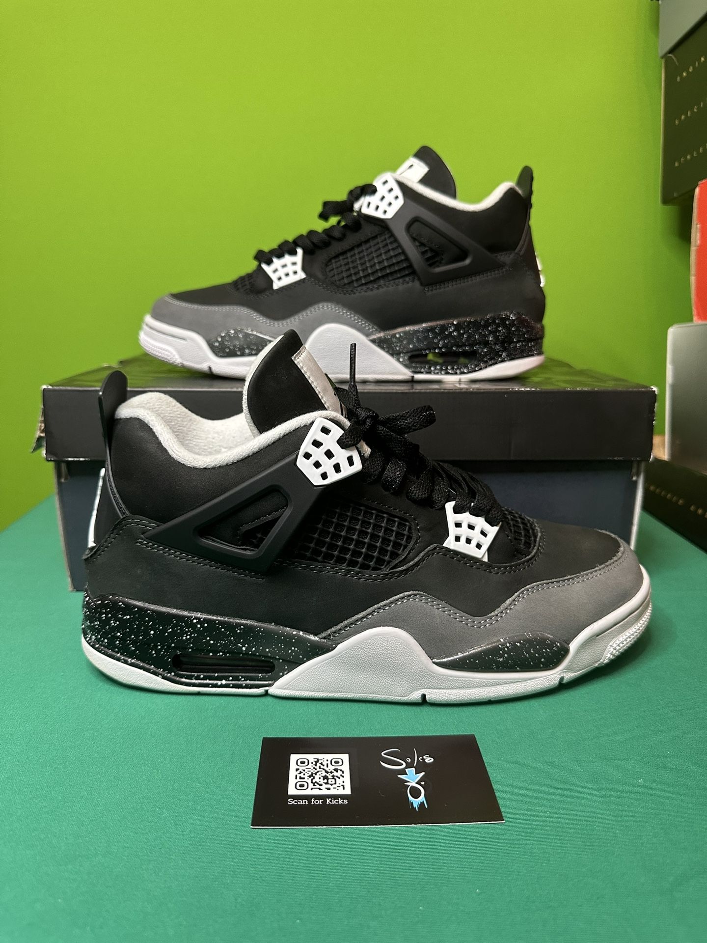 Air Jordan 4 Retro “Fear” USED SUPER CLEAN Size 9.5 OG ALL FQ8138-002