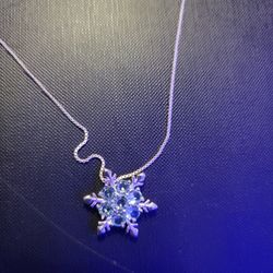 Blue Glass 18 Inch Snow Flake Necklace And Pendant 