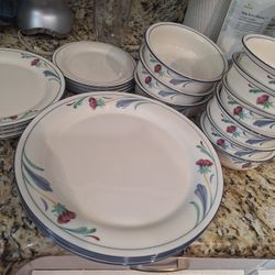 Lenox Dish Set