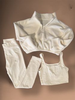 Woman’s Active Wear Cream White 3 Piece Set Size Small